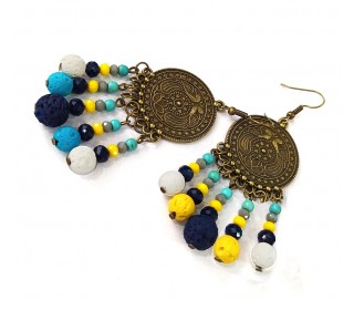 یگانه گوشواره‌ای از سنگ‌های لاوا رنگارنگ