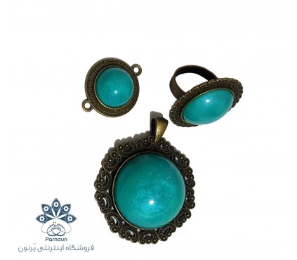 ست پلاک آویز و دستبند رزینی به همراه انگشتر