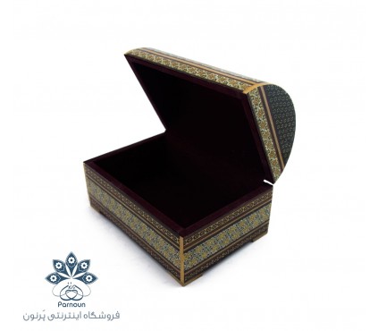 صندوقچه چوبی خاتم کاری شده با پوشش داخلی مخملی با رنگ قرمز
