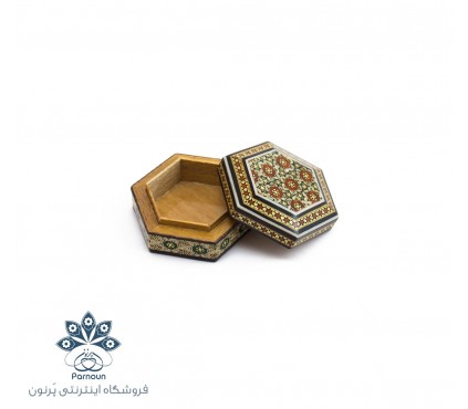 جعبه چوبی انگشتر خاتم‌کاری شده