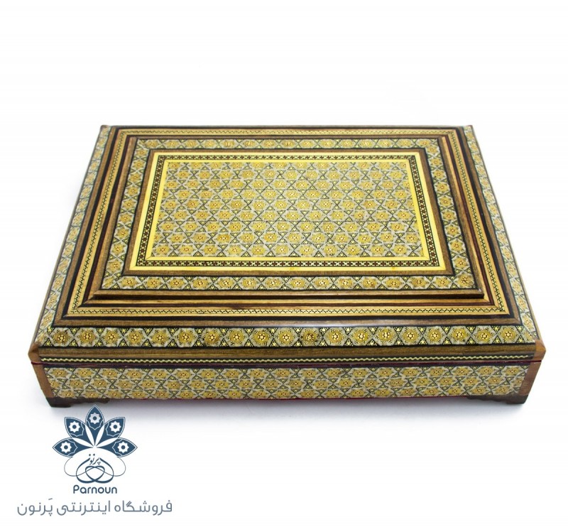 جعبه چوبی خاتم کاری شده با ابعاد 32 در 24 و ارتفاع  7cm