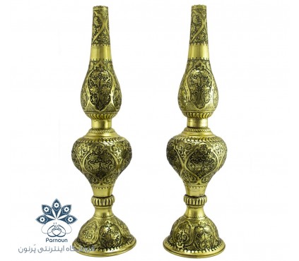 1 جفت چراغ  برنجی 46 سانتی، قلمزنی و سیاه قلم شده با سبک گل و مرغ اصفهان 