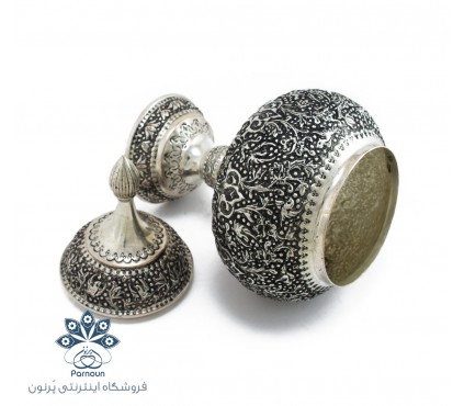 شکلات خوری مسی قلمزنی شده دارای آبکاری نقره و سیاه قلم