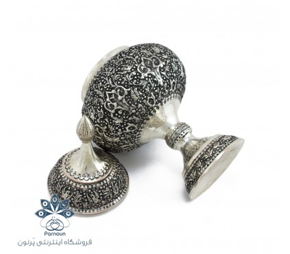 شکلات خوری مسی قلمزنی شده دارای آبکاری نقره و سیاه قلم