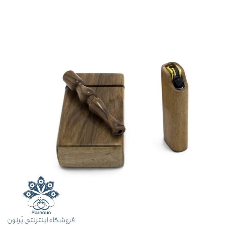 فندک و چوب سیگار چوبی به همراه جعبه ساخته شده از چوب درخت گردو و زردآلو