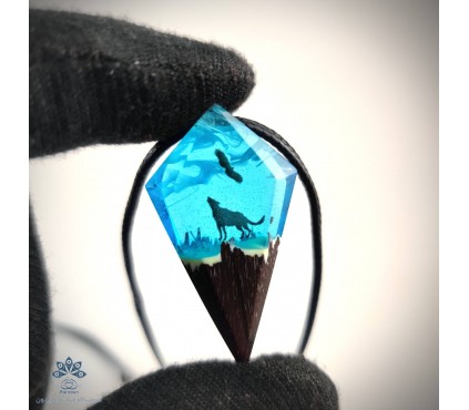 گردنبند مردانه چوب و رزین شبتاب