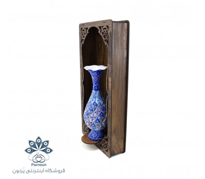 گلدان میناکاری 20 سانتیمتری با قاب چوبی مشبک کاری شده