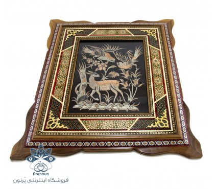 تابلو قلمزنی اصفهان با قاب خاتم کاری شده زیبا و شکیل ابعاد 36 در 46