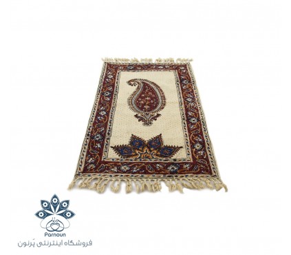 تو سینی قلمکاری اصفهان طرح بته جقه