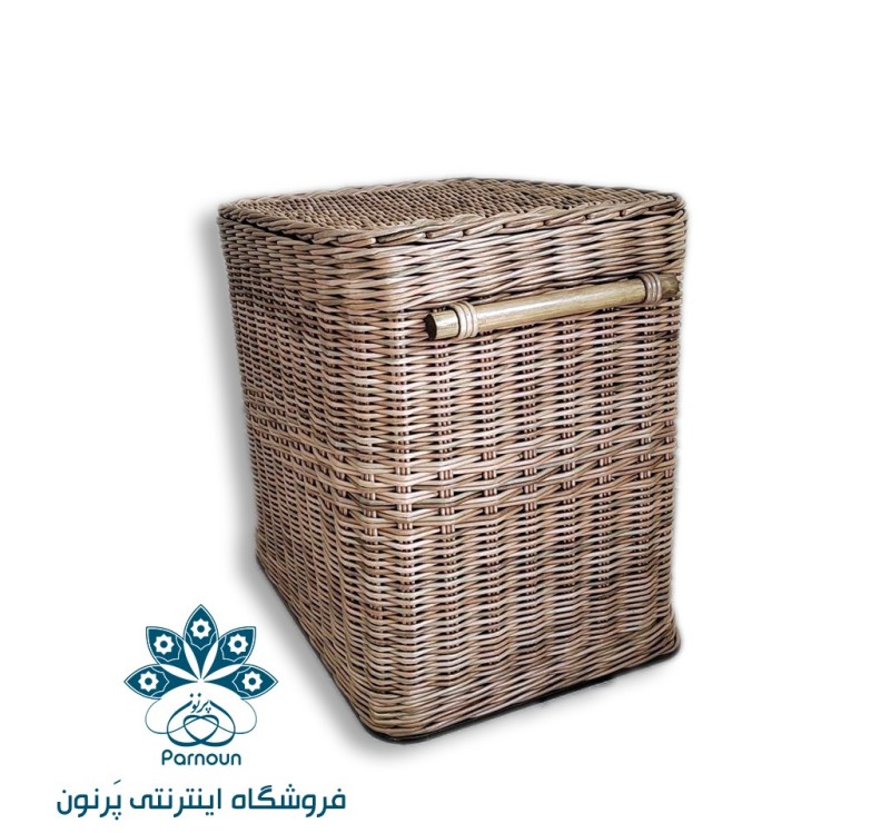 سبدحصیری با دستگیره چوبی 