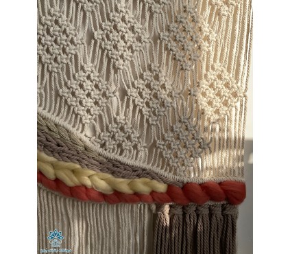 دیوار آویز مکرومه و تپستری بادامه