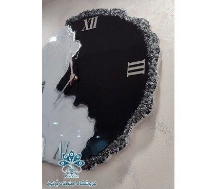 ساعت رزین دفرمه