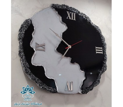 ساعت رزین دفرمه