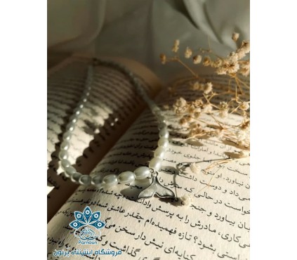 گردنبند مروارید طرح باروک با پلاک دم وال