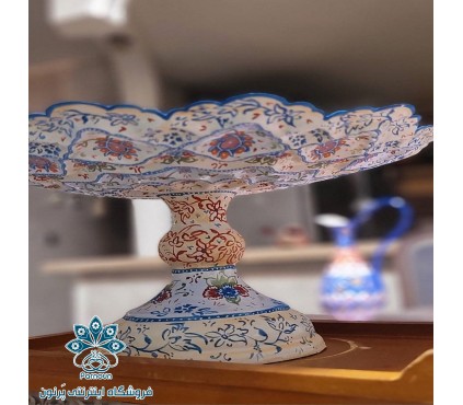 شیرینی خوری پایه دار مسی میناکاری با طرح گل های ختایی