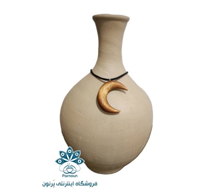 گردن‌آویز چوبی هلالِ ماه طراحی مینیمال و دست‌ساز