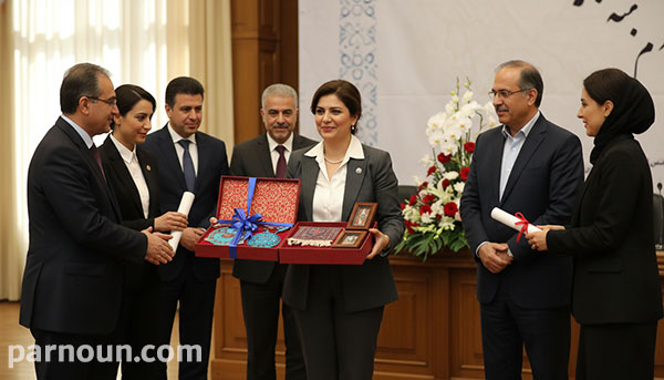 هدیه برای مدیر خانم